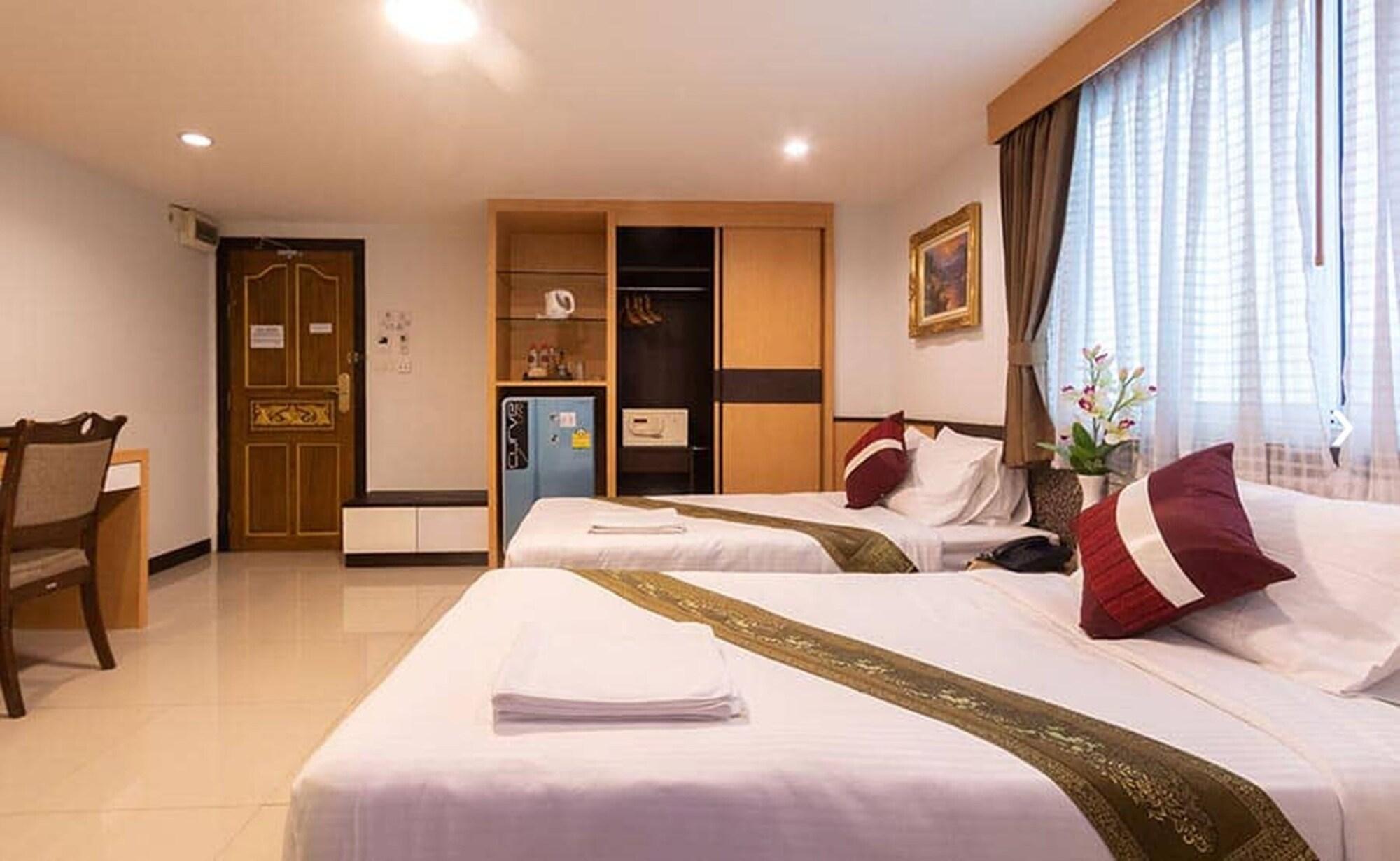 Gusto Pratunam Hotel Bangkok Exterior photo